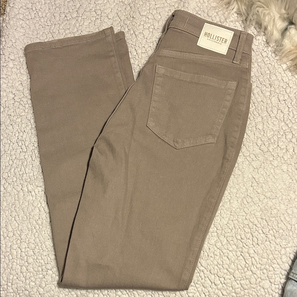 Hollister 90s straight leg tan jeans